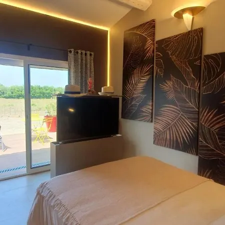 Les Bonbonnettes Bed & Breakfast Le Cailar